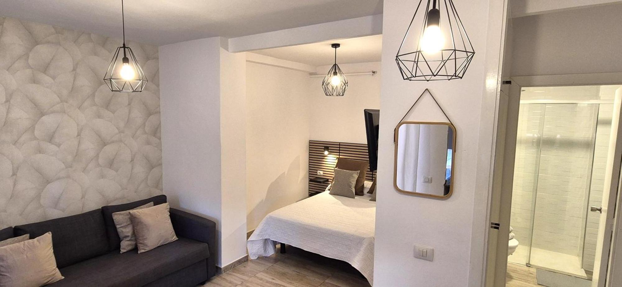 Con Piscina En Apartament *