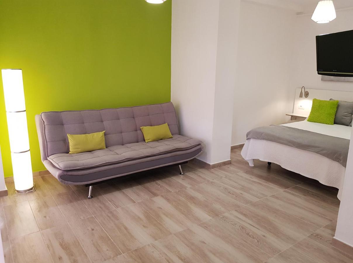 Con Piscina En Apartament *